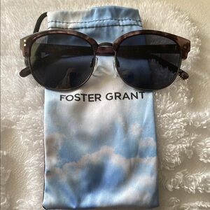 Foster Grant Dark Tortoise Reader Sunglasses 2.50 with Blue Pouch